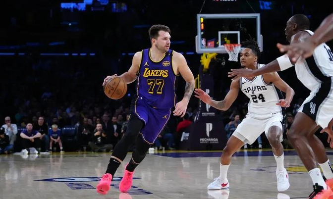 开云体育客户端湖人核心球员伤退，球队未来走势成疑，原因然后都是.的简单介绍