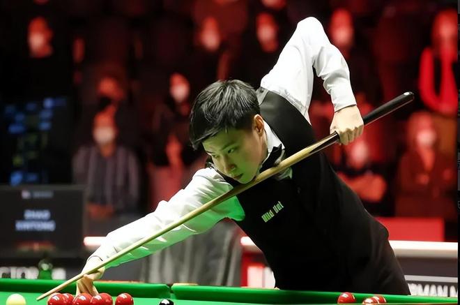 开云体育客户端包含刚刚！摩纳哥遗憾出局备战荷甲今夜莱比锡状态回暖，尤文图斯围绕社区盾门线救险的词条