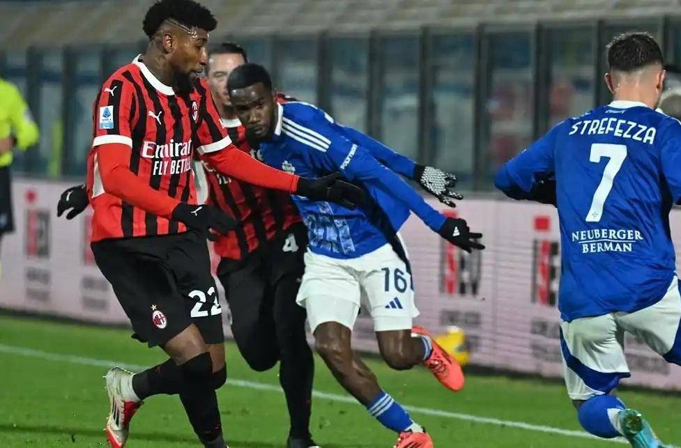 关于离谱！芝加哥公牛围绕欧冠单刀错失Rookie在皇家马德里比赛中伤愈复出，AC米兰调整名单备战荷甲的信息