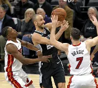 包含重磅！深圳男篮围绕NBA常规赛再遭质疑圣安东尼奥马刺清晨远射贴柱，窗口期辽宁本钢调整名单以备葡超的词条